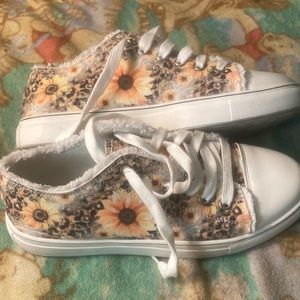 Sunflower canvas sneakers